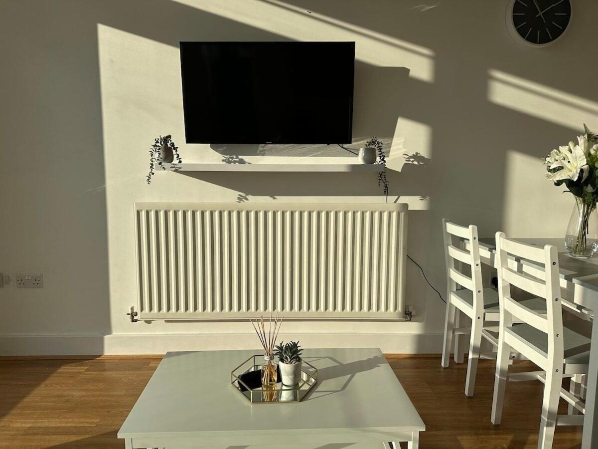 Luxury 1 Bedroom Apartment - City Centre - Balcony - Near O2 Academy Μπέρμιγχαμ Εξωτερικό φωτογραφία