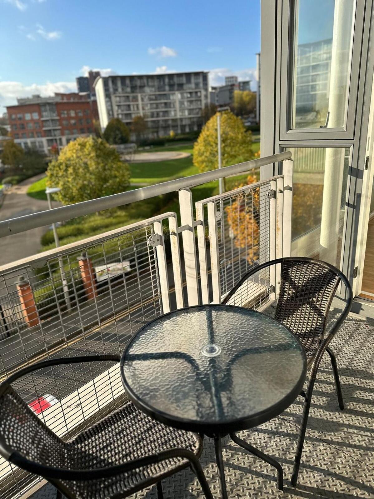 Luxury 1 Bedroom Apartment - City Centre - Balcony - Near O2 Academy Μπέρμιγχαμ Εξωτερικό φωτογραφία